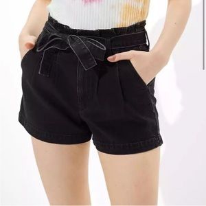 America Eagle Black Mom High waisted shorts with belt/bow